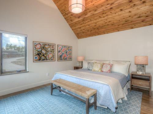Silvertip Cabins By Big Sky Vacation Rentals