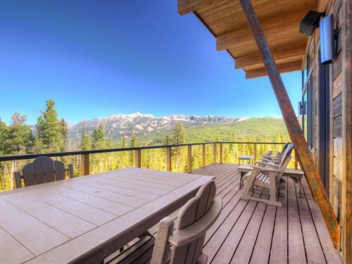 Silvertip Cabins By Big Sky Vacation Rentals