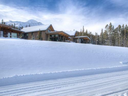 Silvertip Cabins By Big Sky Vacation Rentals