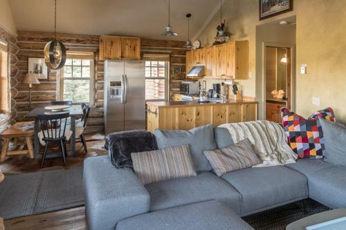 Cowboy Heaven Cabin 11 Bandit Way