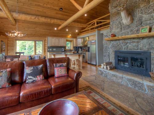 Cardinal Sanctuary By Big Sky Vacation Rentals