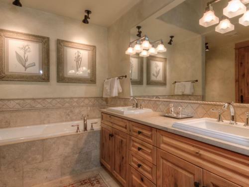 Moonlight Penthouse By Big Sky Vacation Rentals