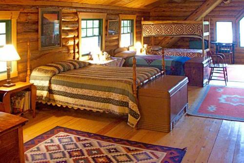 Rustic Lakefront Cabin About 12 Mi To Glacier Ntl Park!
