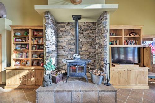 Kalispell Riverfront Home By Glacier National Park