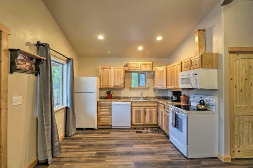 Grinnell Cabin Bbq, Kitchen, 7 Mi To Glacier Np