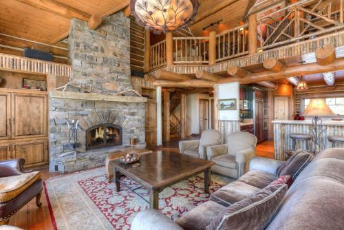 Leaf Lodge By Big Sky Vacation Rentals