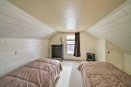 Historic And Rustic Red Lodge Farmstead On 10 Acres!
