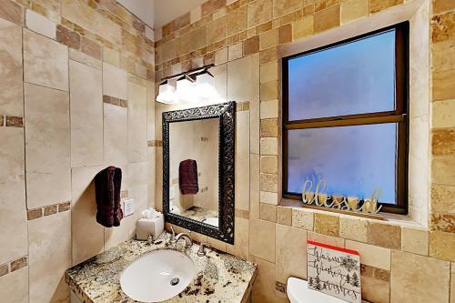 1052luce Home