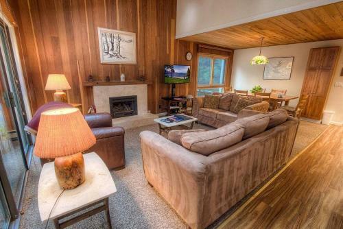 Cartwright Corner Condo By Lake Tahoe Accommodations