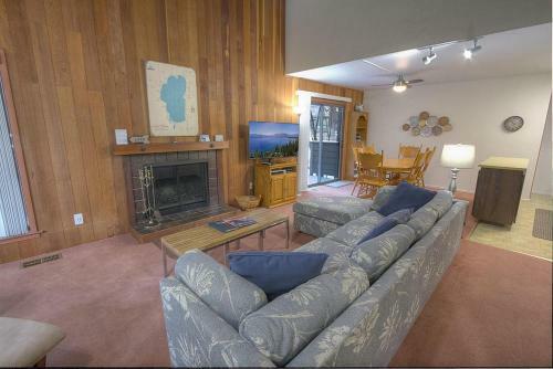 Sparrows Nest By Lake Tahoe Accommodations
