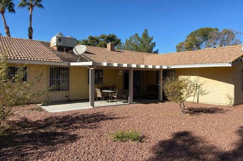 3 Bedroom 11 Sleep House