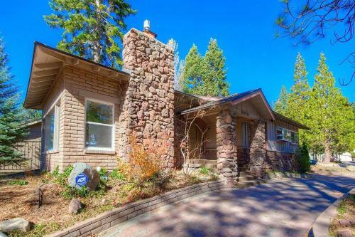 Cheyenne Chalet By Lake Tahoe Accommodations