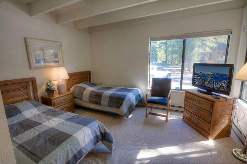 Village Pleasure By Lake Tahoe Accommodations
