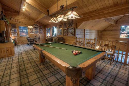 Smokey Joes By Lake Tahoe Accommodations