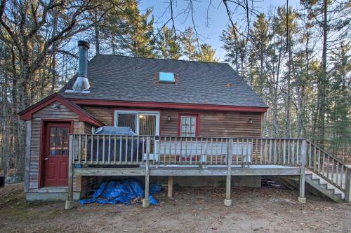 Lakeview Forest Cabin With Deck, Walk To Beach!