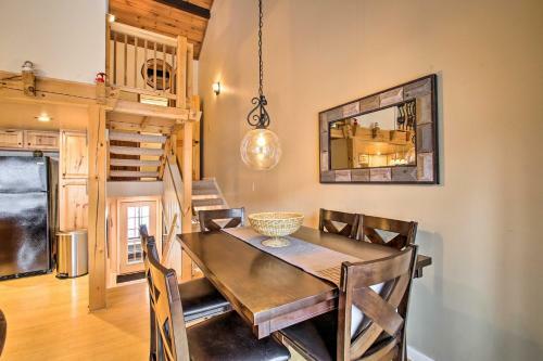 Updated Loon Townhome With Mtn Views And Ski Shuttle!