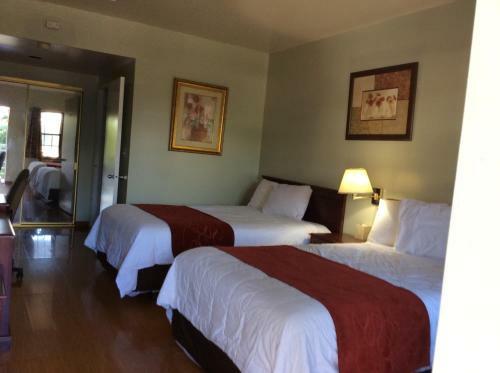 Hotel The Village Inn