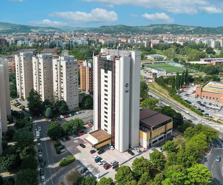 Hotel B4 Bologna Tower
