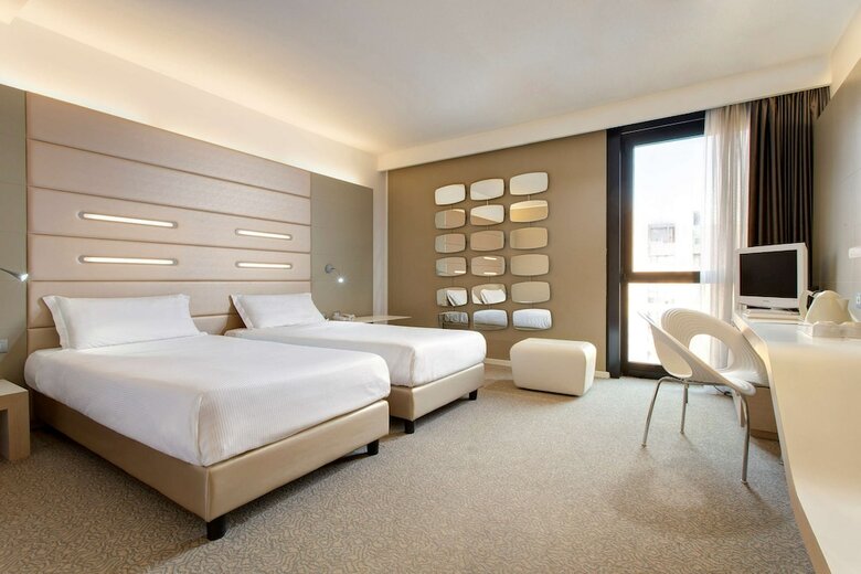 Hotel B4 Bologna Tower