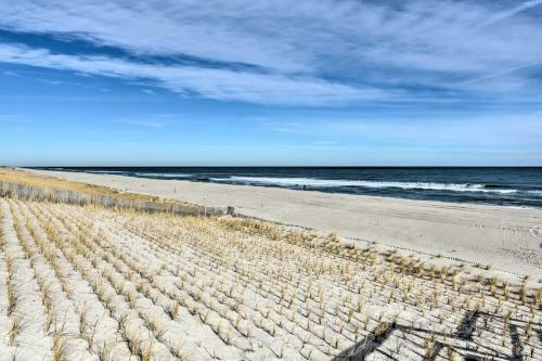 Oceanside Beach House In Pvt Beach Community!