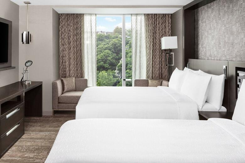 Hotel Envue, Autograph Collection