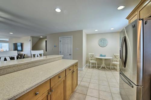 Apartamento Retreat With Bbq, Balcony, 1 Block To Boardwalk