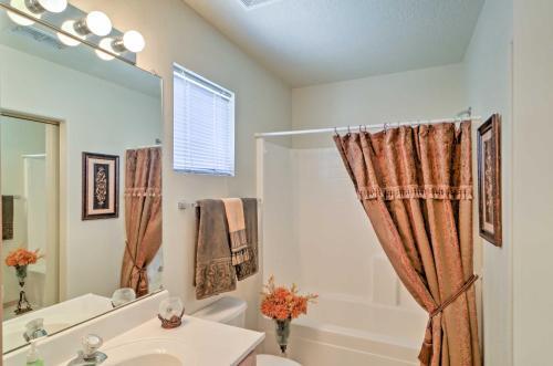 Quiet Albuquerque House With Yard About 5 Mi To Downtown