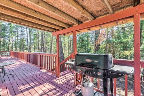 Lincoln Forest Retreat With Wraparound Deck!