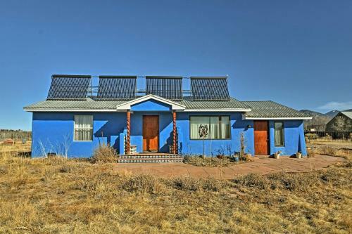 Cozy Blue Adobe With Steam Room 2 Mi From Taos!