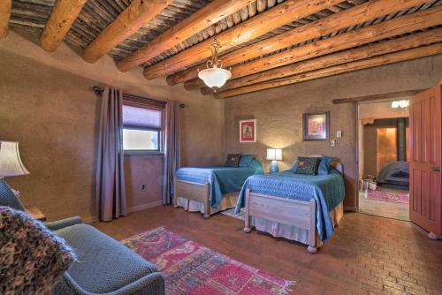 Adobe Home In Taos Area With Mtn View And Courtyard!