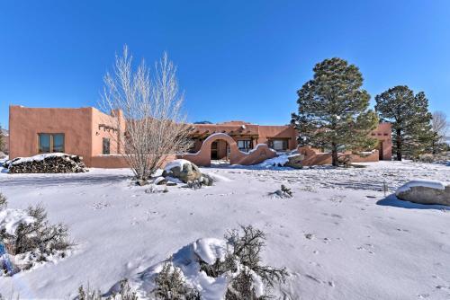 Updated El Prado Home With Game Room And Mtn Views