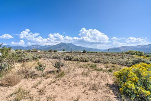 Secluded Desert Home With Fire Pit 3 Mi To Taos