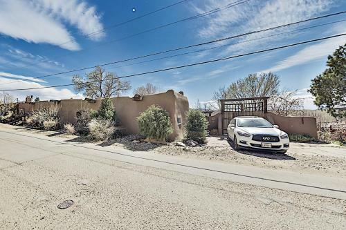 Apartamento Luxe 2-unit Hideaway - Historic Suite & Casita Duplex