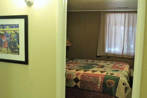 Pine Tree Cabin