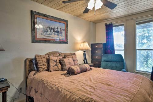 Apartamento Lavish Condo With 2 Decks - 5mi To Ruidoso Downs