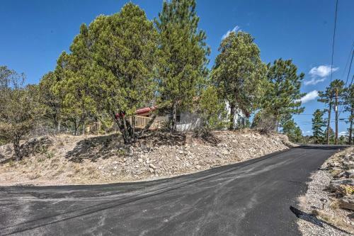 Charming Ruidoso House With Deck And Mtn Views!