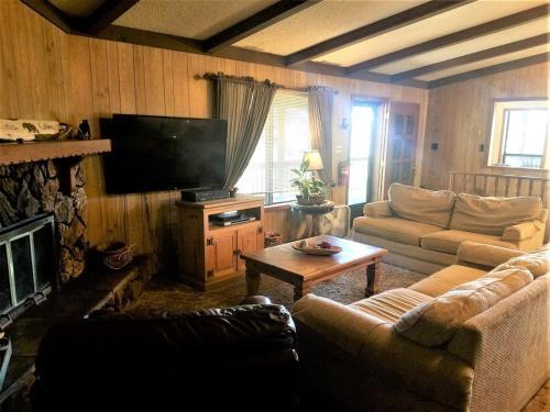 Lazy Bear Cabin