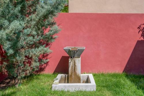 Casa Rojo - Sleek And Comfortable, Blocks From The Plaza