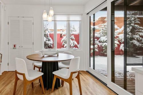 Casa Rojo - Sleek And Comfortable, Blocks From The Plaza