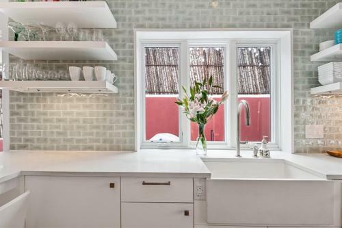 Casa Rojo - Sleek And Comfortable, Blocks From The Plaza