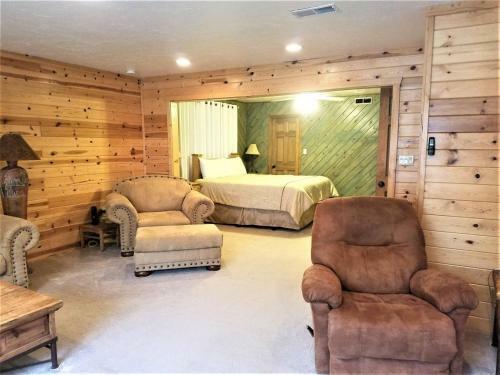 Rivers Edge Cabin - Cozy Cabins Llc