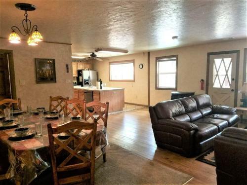 Rivers Edge Cabin - Cozy Cabins Llc