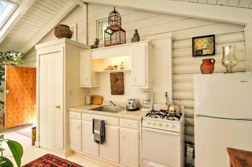 Charming Santa Fe Studio Cabin With Sauna And Patio!