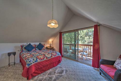 Southwestern Hideaway With Furnished Deck!