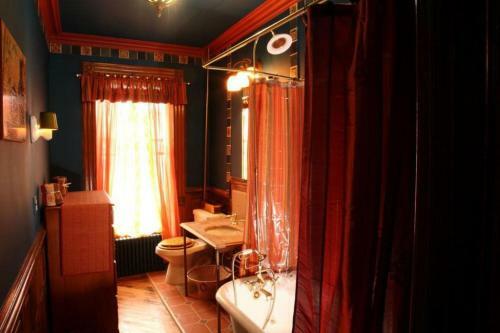 Sankofa Aban Bed And Breakfast