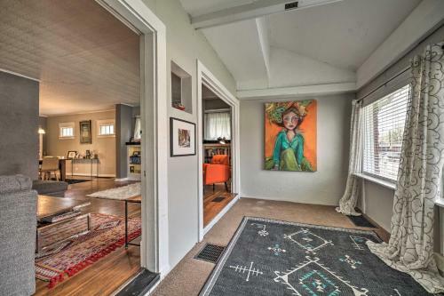 Modern, Comfortable Home, 2 Mi To Ub Campus!