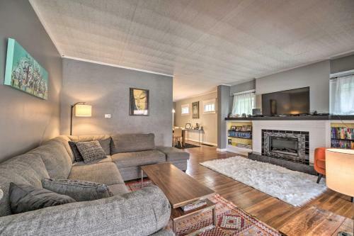 Modern, Comfortable Home, 2 Mi To Ub Campus!