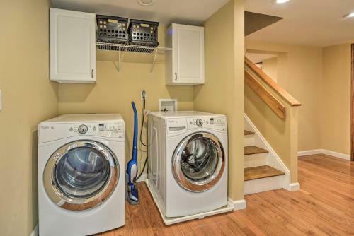Charming Home Steps From Lake George With Bbq!