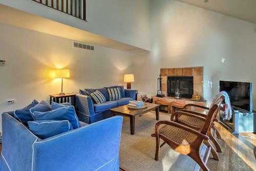 Classic East Hampton Home With Pool Walk To Village