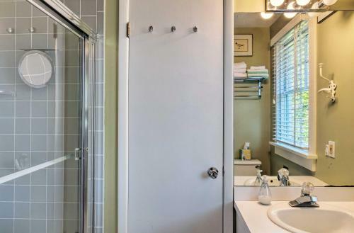 Classic East Hampton Home With Pool Walk To Village